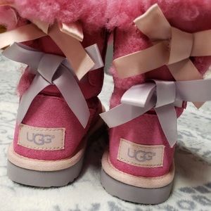 Ugg Bailey Bow pink